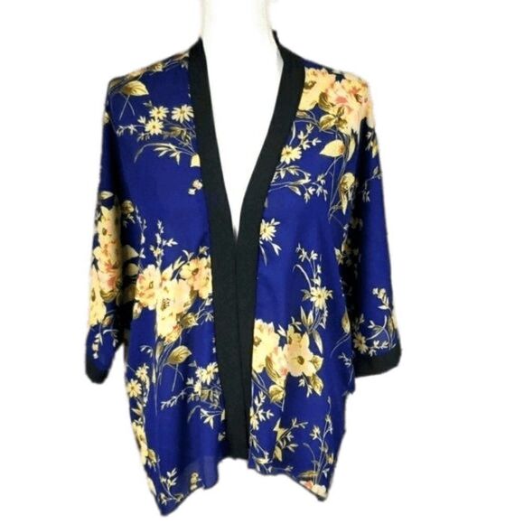 Charlotte Russe Tops - Charlotte Russe, Blue Floral Kimono